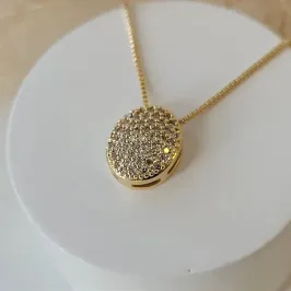 Colar oval cravejado