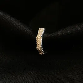 Piercing Moissanite