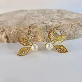 Brinco Floral Pérola