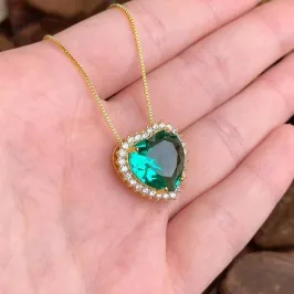 Colar Pedra Verde