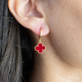 Brinco trevo vermelho