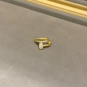 Piercing Fake Micro
