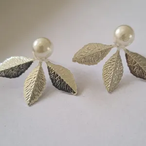 Brinco Folhas de Perola
