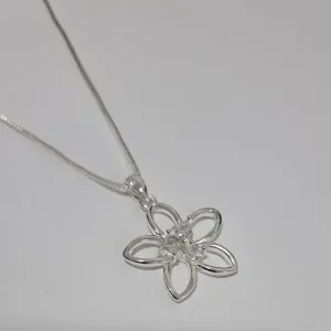 Colar  Flores