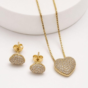Conjunto  Coraçoes