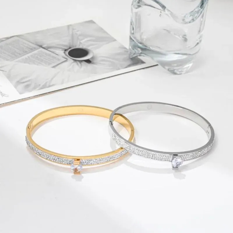 Bracelete Solitário Cravejado Banhado em Ouro 18k
