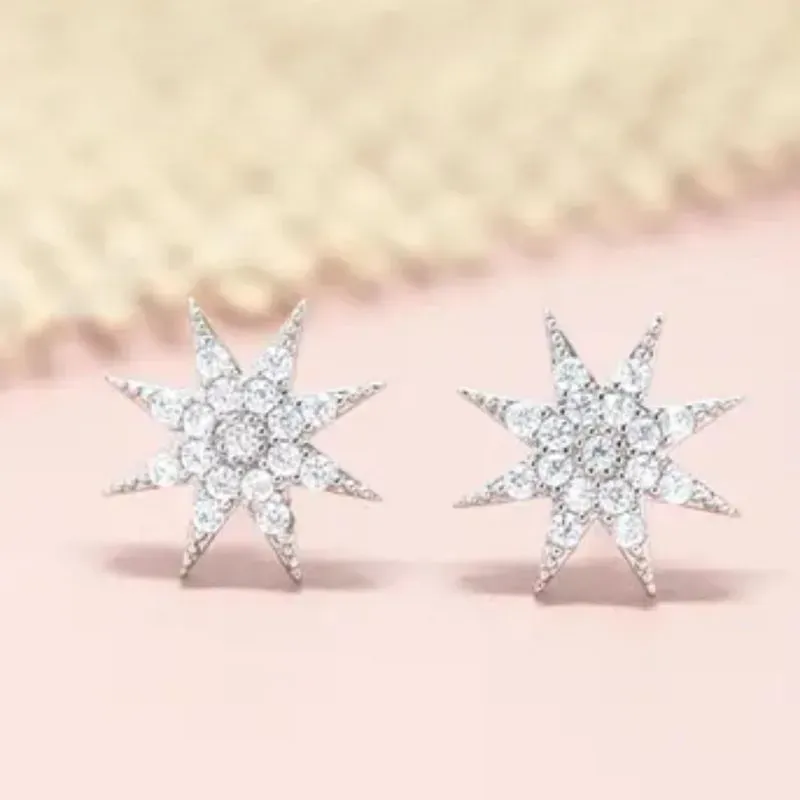 Brinco Estrelícia estrela com zircônias cravejadas