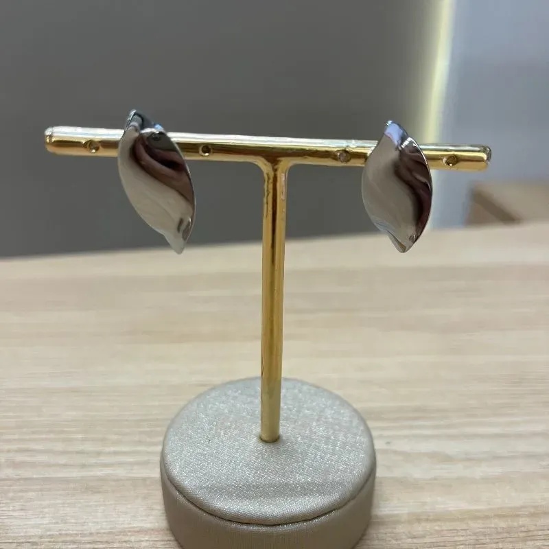 Brinco Orgânico Minimalista