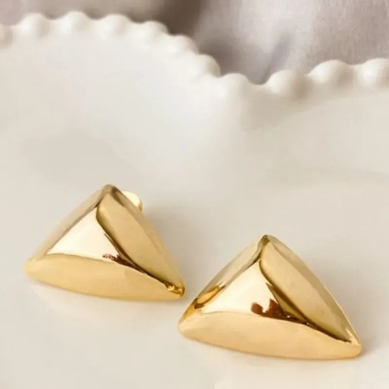 Brinco triangulo 3D