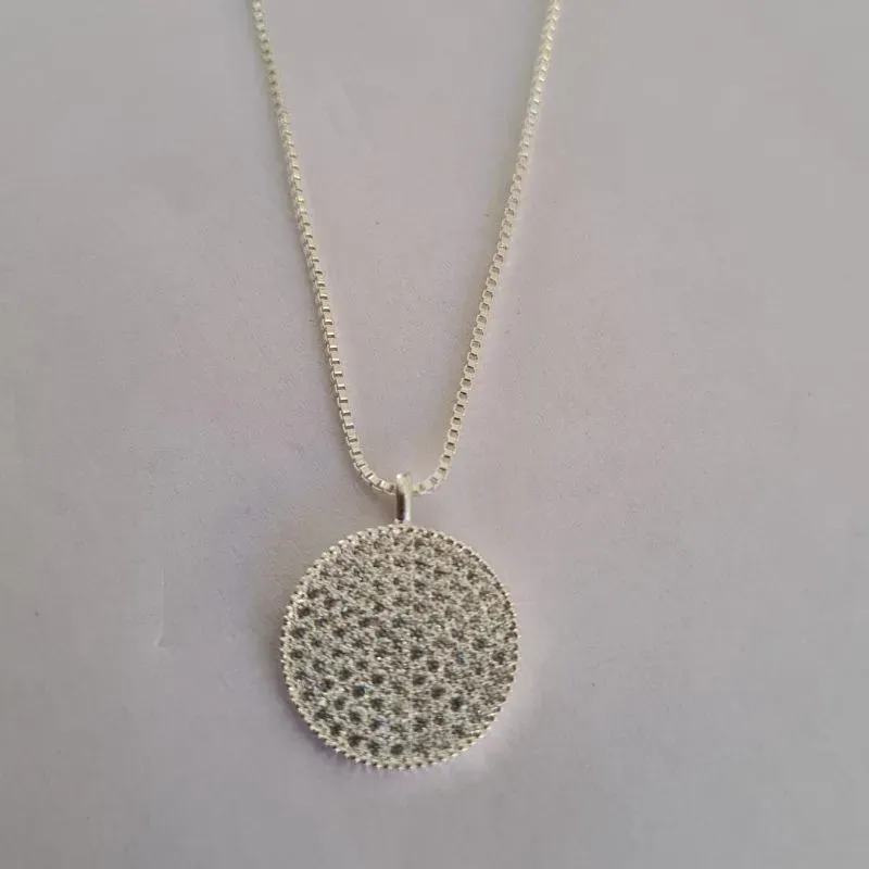 Colar Mandala Redonda Cravejada