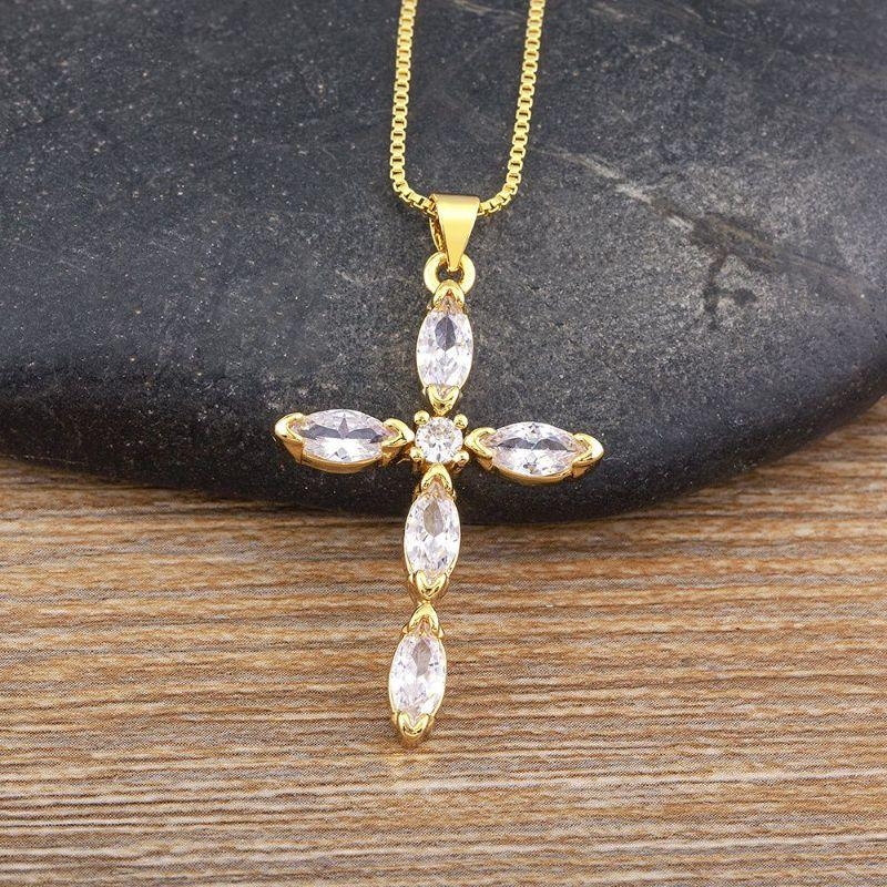 Colar Cruz de Cristal