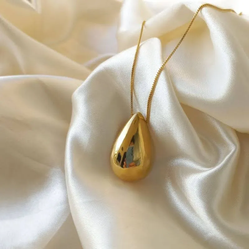 Colar de Gota M