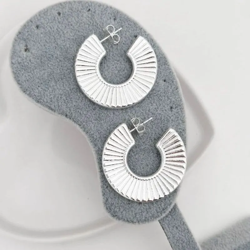 Brinco Meia Argola
