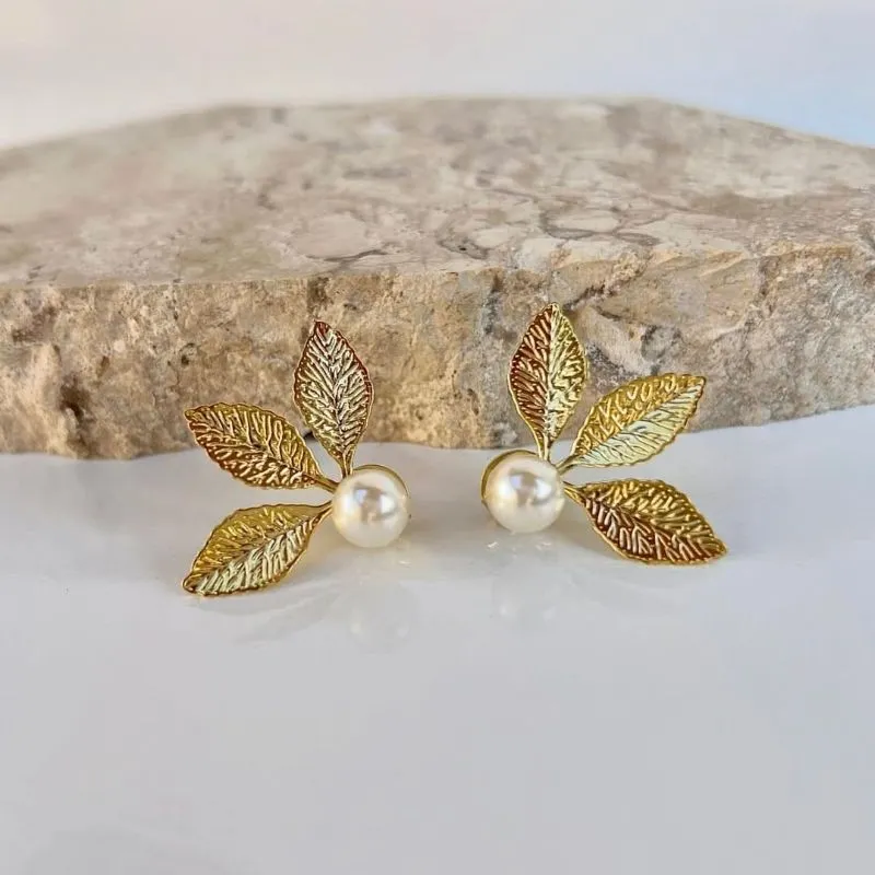 Brinco Floral Pérola
