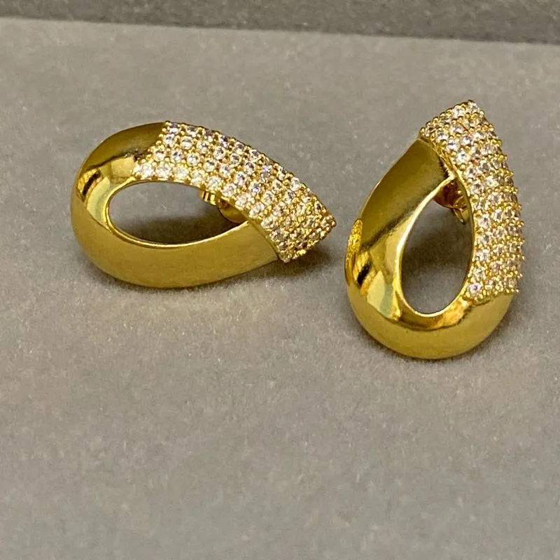 Brincos Design