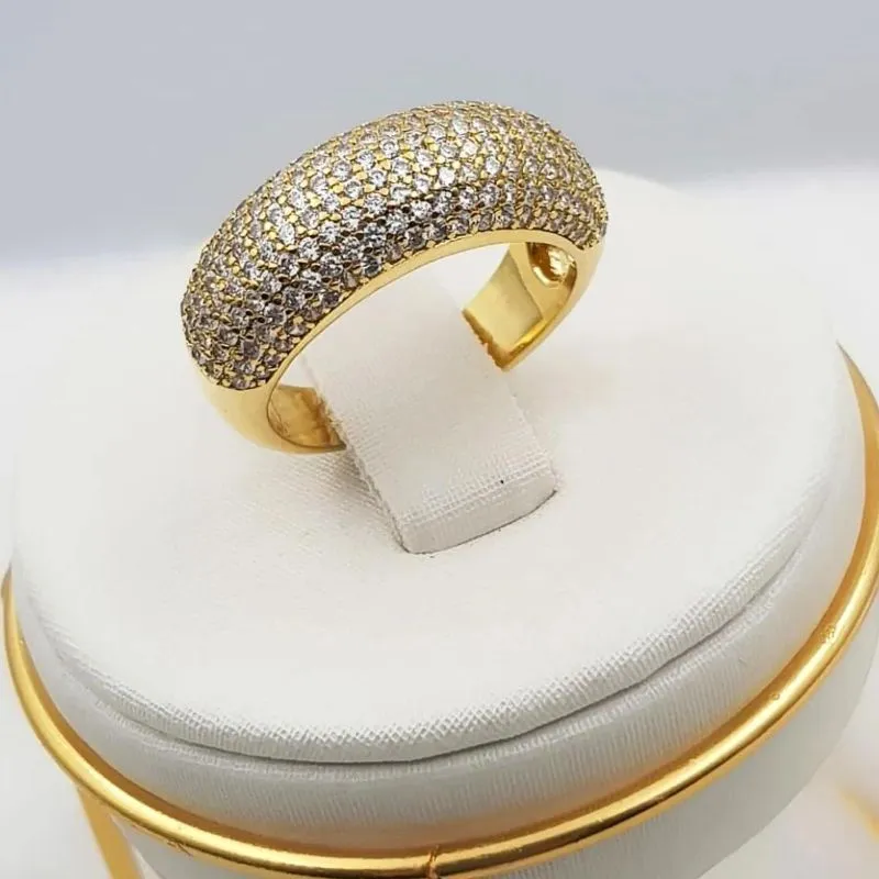 Anel cravejado luxo